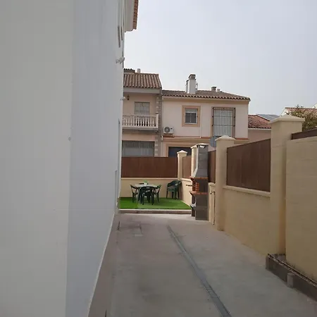 Casa En Jerez Con Patio Cerca De La Playa Y De La Sierra * Jerez de la Frontera